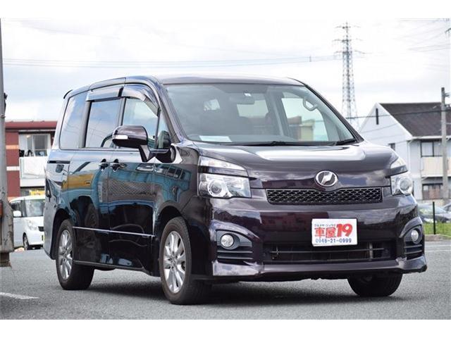 Japan Used Toyota Voxy 11 Minivan Royal Trading