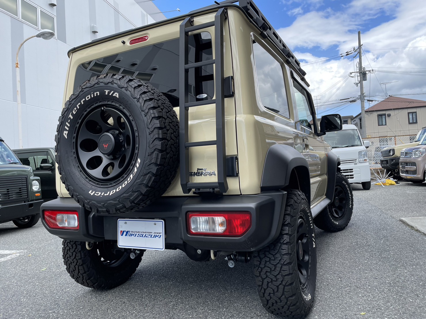 JB74W　ジムニーシエラ　1インチリフトアップ　三木スズキオリジナル 三木スズキ】ジムニーシエラ オリジナルカスタム1inchアップの