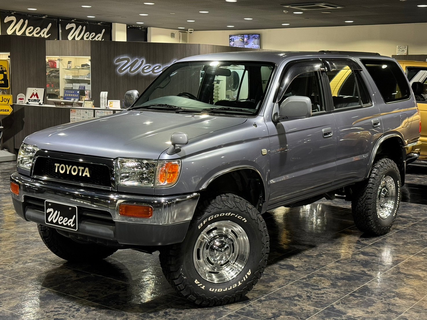 ハイラックスサーフの専門店でカスタムを行うなら | CarShopWeed[カー